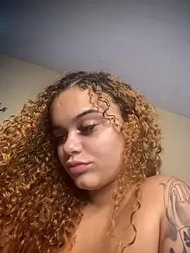 Lolacavalona from StripChat