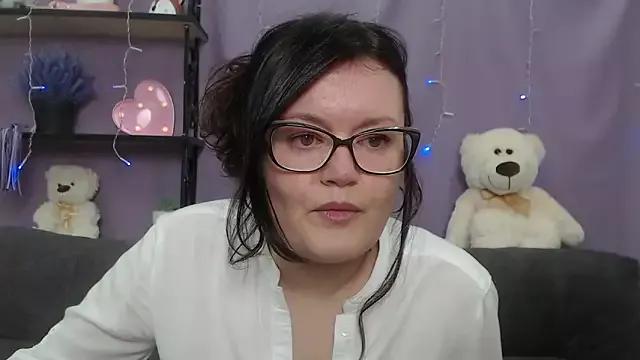 Girls: discover live performances with matured cam models, from teasing to fixations, in a variety of stunning live sex cams.