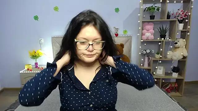 Girls: discover live performances with matured cam models, from teasing to fixations, in a variety of stunning live sex cams.
