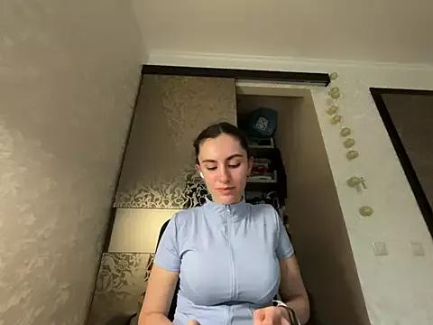 Lolamoon1212 from StripChat