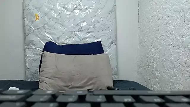 Girls: discover live performances with matured cam models, from teasing to fixations, in a variety of stunning live sex cams.