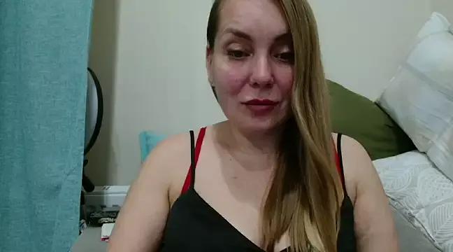 Girls: discover live performances with matured cam models, from teasing to fixations, in a variety of stunning live sex cams.