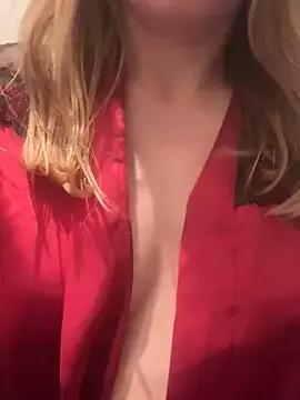 Girls: discover live performances with matured cam models, from teasing to fixations, in a variety of stunning live sex cams.