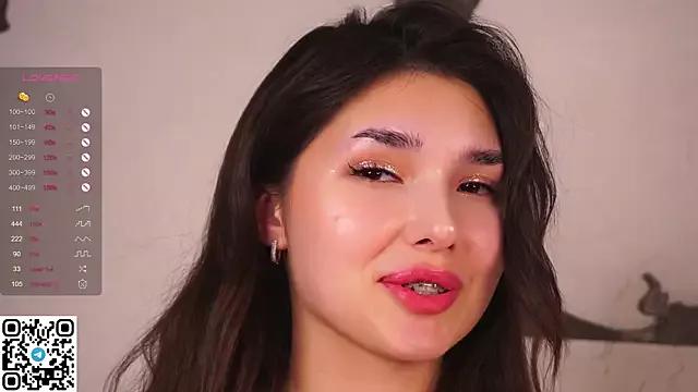 LoraAtcher from StripChat is Freechat