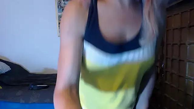 LorenJade from StripChat is Freechat
