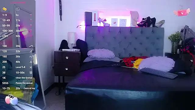 Girls: discover live performances with matured cam models, from teasing to fixations, in a variety of stunning live sex cams.