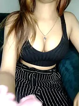 Girls: discover live performances with matured cam models, from teasing to fixations, in a variety of stunning live sex cams.