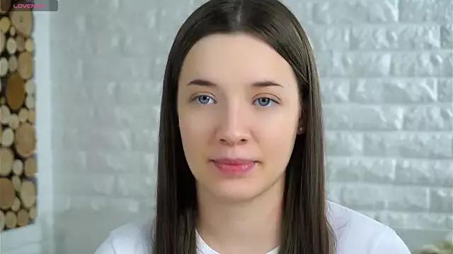 LowOncoming from StripChat is Freechat