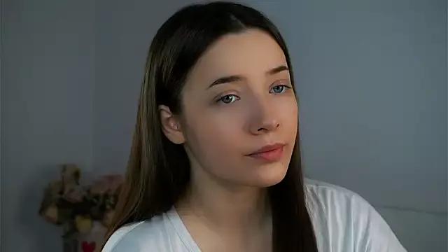 LowOncoming from StripChat