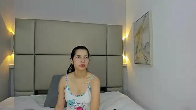 lucianasmith_ from StripChat is Freechat