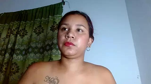 lucy_hairypussy83 from StripChat is Freechat