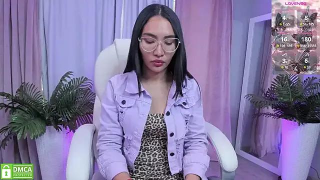 lucyy_liiuu from StripChat is Freechat