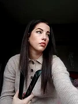 LuLuLover89 from StripChat