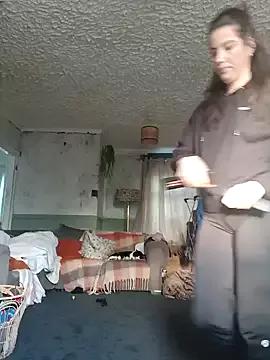 LuLuLover89 from StripChat
