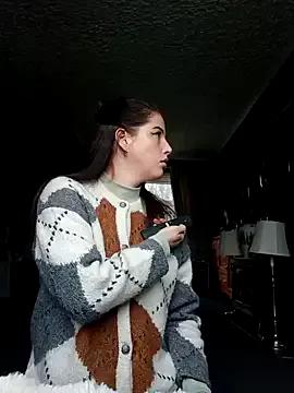 LuLuLover89 from StripChat