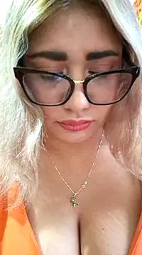 Girls: discover live performances with matured cam models, from teasing to fixations, in a variety of stunning live sex cams.