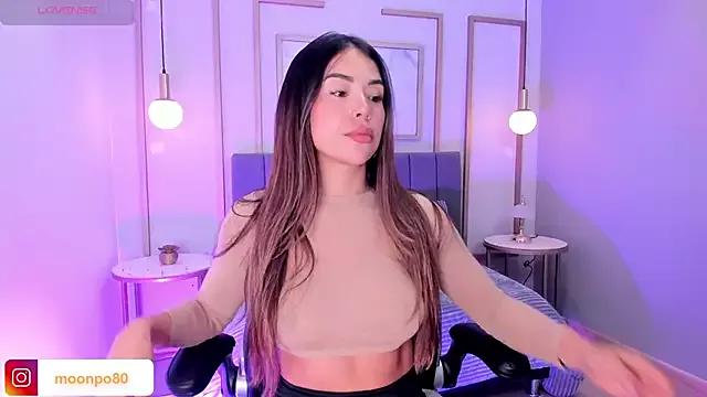 Luna__Ponce from StripChat is Freechat