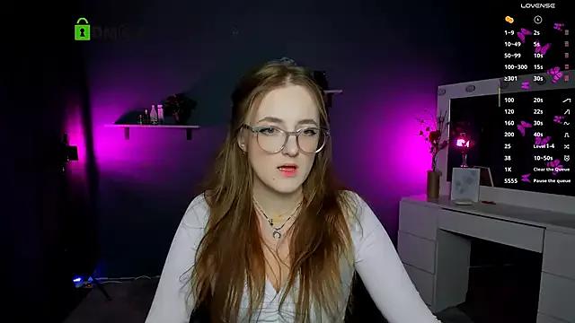 Girls: discover live performances with matured cam models, from teasing to fixations, in a variety of stunning live sex cams.
