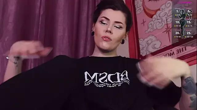 Girls: discover live performances with matured cam models, from teasing to fixations, in a variety of stunning live sex cams.