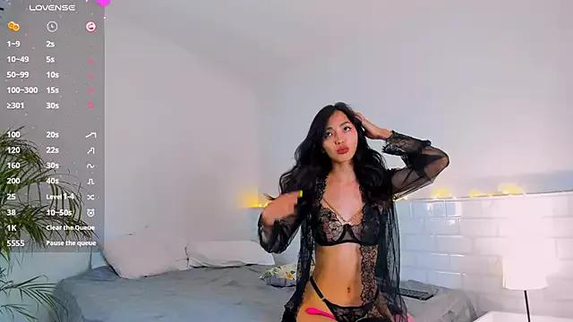 Girls: discover live performances with matured cam models, from teasing to fixations, in a variety of stunning live sex cams.