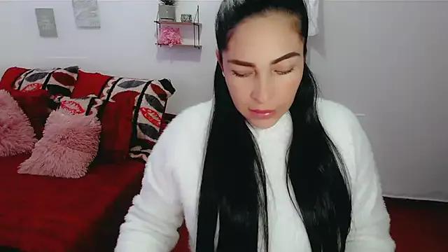 luna_lgomez_ from StripChat is Freechat