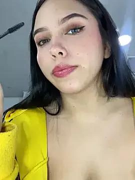 Girls: discover live performances with matured cam models, from teasing to fixations, in a variety of stunning live sex cams.