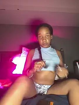 LunalustycumslutPornstar from StripChat is Freechat