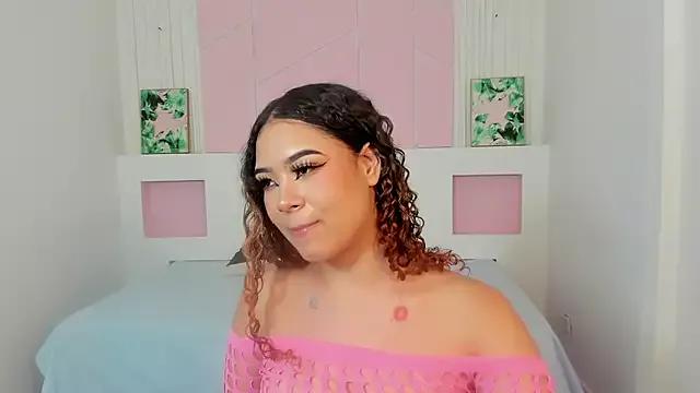 Girls: discover live performances with matured cam models, from teasing to fixations, in a variety of stunning live sex cams.