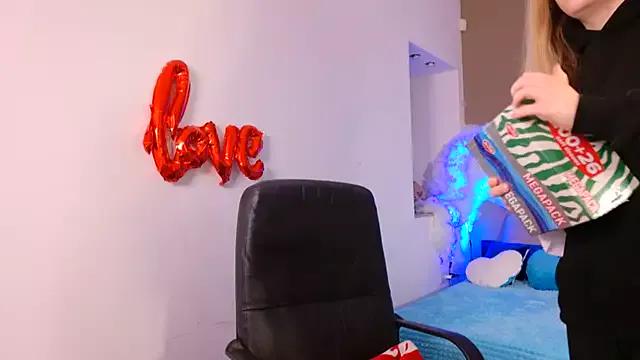 Girls: discover live performances with matured cam models, from teasing to fixations, in a variety of stunning live sex cams.