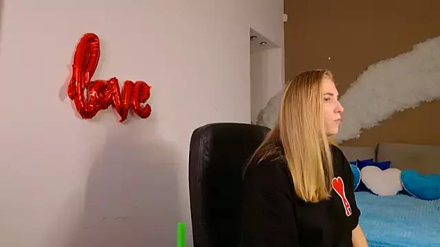 Girls: discover live performances with matured cam models, from teasing to fixations, in a variety of stunning live sex cams.