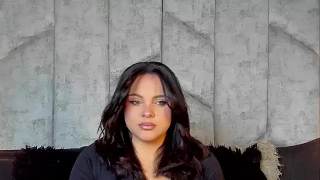 Girls: discover live performances with matured cam models, from teasing to fixations, in a variety of stunning live sex cams.