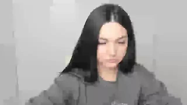 Girls: discover live performances with matured cam models, from teasing to fixations, in a variety of stunning live sex cams.
