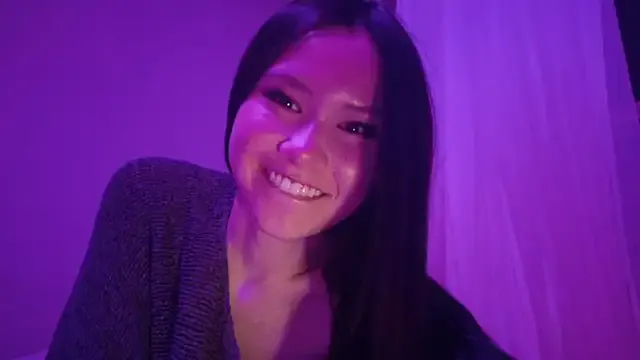 luvvivii on StripChat