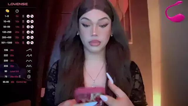 Girls: discover live performances with matured cam models, from teasing to fixations, in a variety of stunning live sex cams.