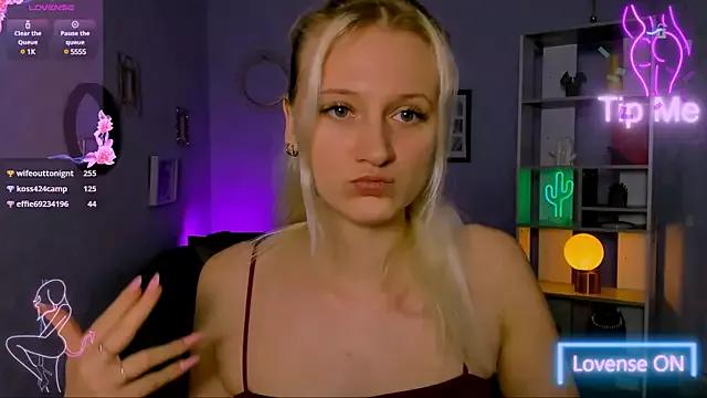 Girls: discover live performances with matured cam models, from teasing to fixations, in a variety of stunning live sex cams.