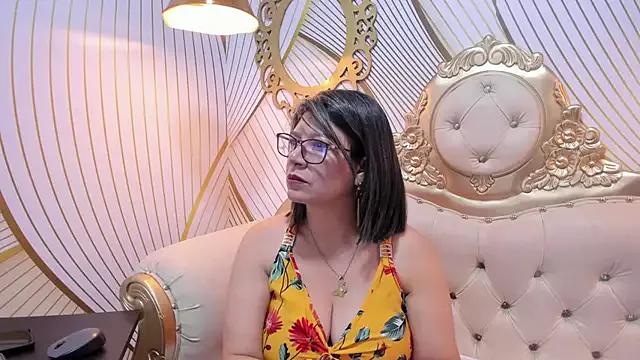 Madame_Jay from StripChat