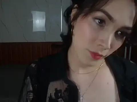 MadameRuiz from StripChat