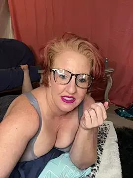 MadamMoonGoddess from StripChat