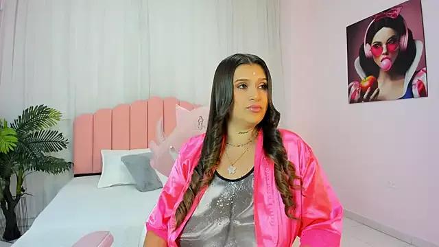 Maddy__bigboobs from StripChat is Freechat