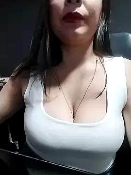 MaddyVelez from StripChat