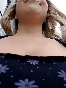 Girls: discover live performances with matured cam models, from teasing to fixations, in a variety of stunning live sex cams.