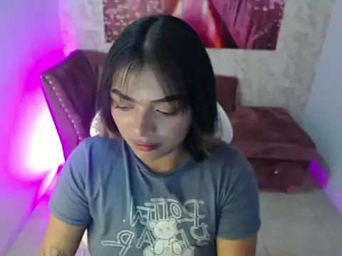 Girls: discover live performances with matured cam models, from teasing to fixations, in a variety of stunning live sex cams.