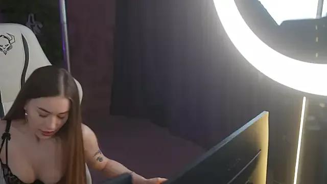 Girls: discover live performances with matured cam models, from teasing to fixations, in a variety of stunning live sex cams.