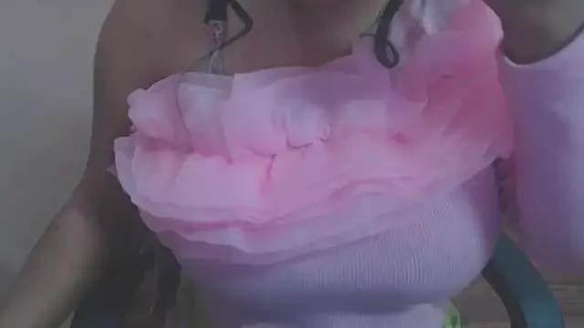 Mahikhanna_ from StripChat is Freechat