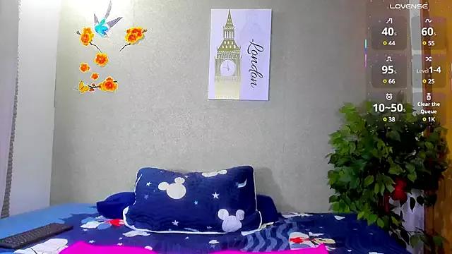 maiagoldenn from StripChat is Freechat
