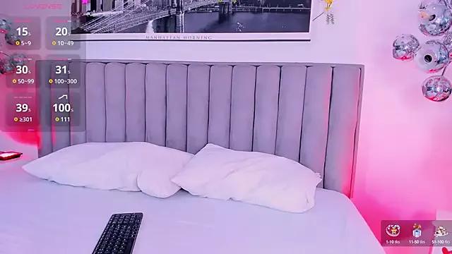 Girls: discover live performances with matured cam models, from teasing to fixations, in a variety of stunning live sex cams.