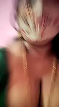 maniishalove from StripChat is Freechat