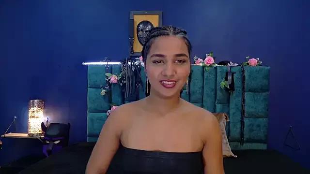 Girls: discover live performances with matured cam models, from teasing to fixations, in a variety of stunning live sex cams.