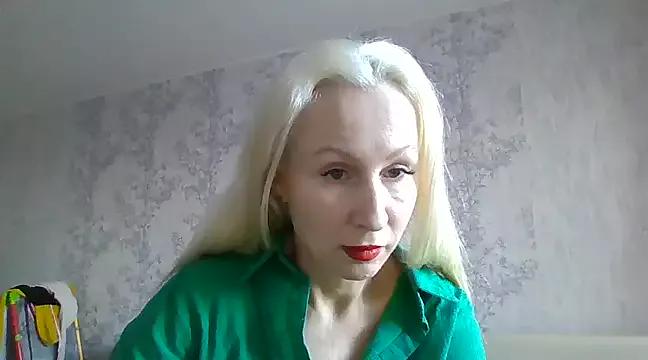 Girls: discover live performances with matured cam models, from teasing to fixations, in a variety of stunning live sex cams.