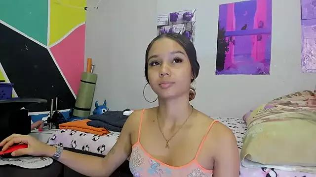 Girls: discover live performances with matured cam models, from teasing to fixations, in a variety of stunning live sex cams.
